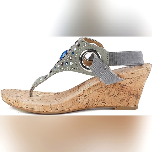 NWOB White Mountain Adeline Embellished Slimgback Wedge Thong Sandals Size 9.5 - Picture 14 of 14